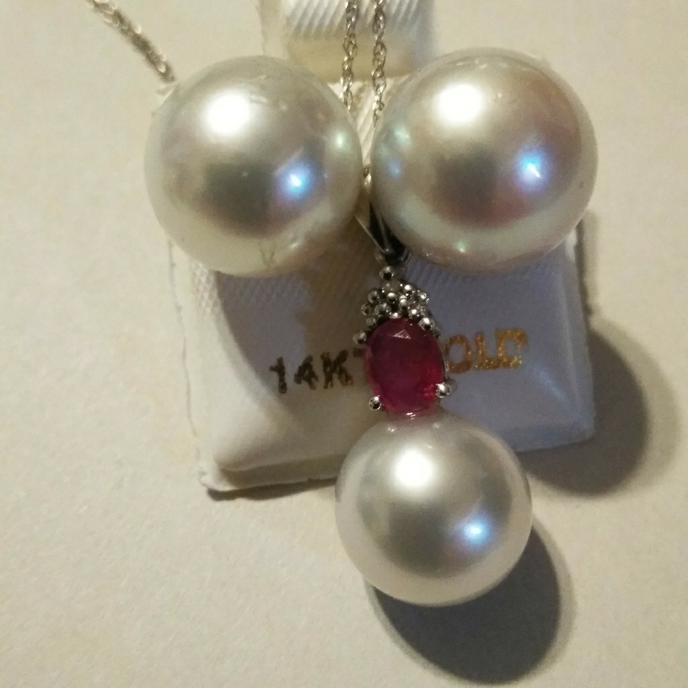 14k Akoya pearls earrings and pendant red Ruby